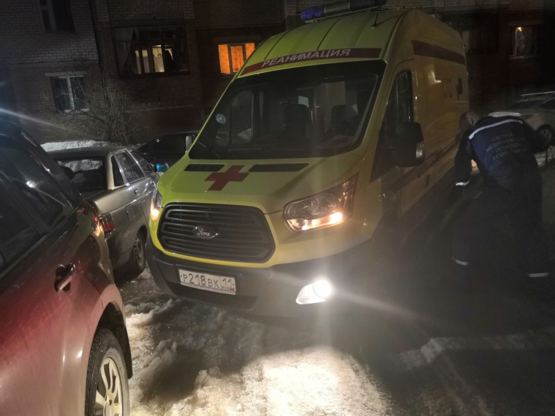 В Сыктывкаре из-за нечищеного двора скорая не смогла проехать к пациенту 