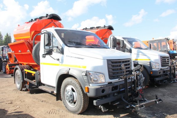 В Сыктывкаре пополнился парк коммунальной техники