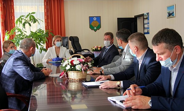 Сыктывкарские коммунальные службы запаслись песком и солью для обработки улиц в гололед