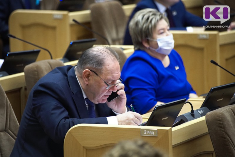 Госсовет Коми официально закрепляет себе право на "удаленку"