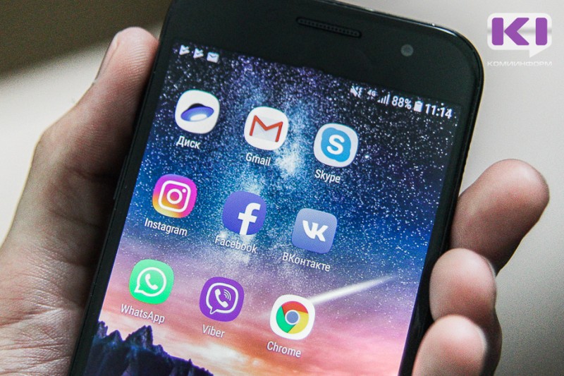 В Эжве таксист получил судимость и штраф за похищенный у клиента телефон

