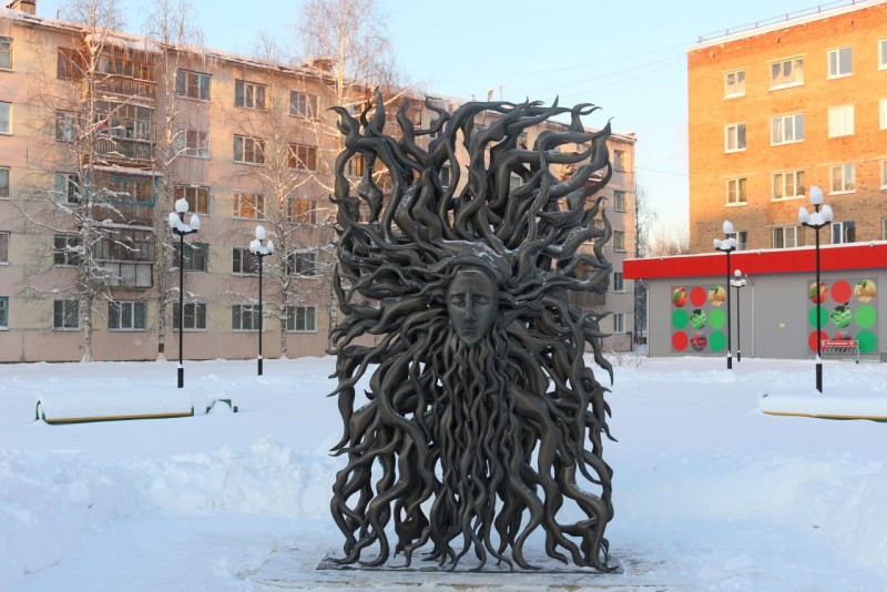 Художника обидеть: вуктыльцы оценили памятник богу Северных Ветров