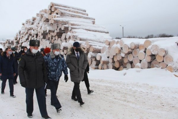 Игорь Булатов ознакомился с производственным потенциалом сыктывкарской колонии