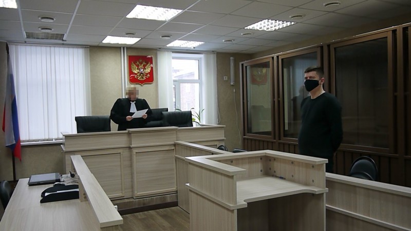 В Сыктывкаре бывший управляющий "ДНС" осужден за хищение техники и денег по фиктивным возвратам 