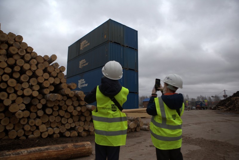 В "Лузалесе" наградили победителей и участников конкурса на гимн компании