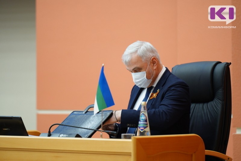 Владимир Уйба: "В Коми на 100% закрыта потребность в школьных автобусах"

