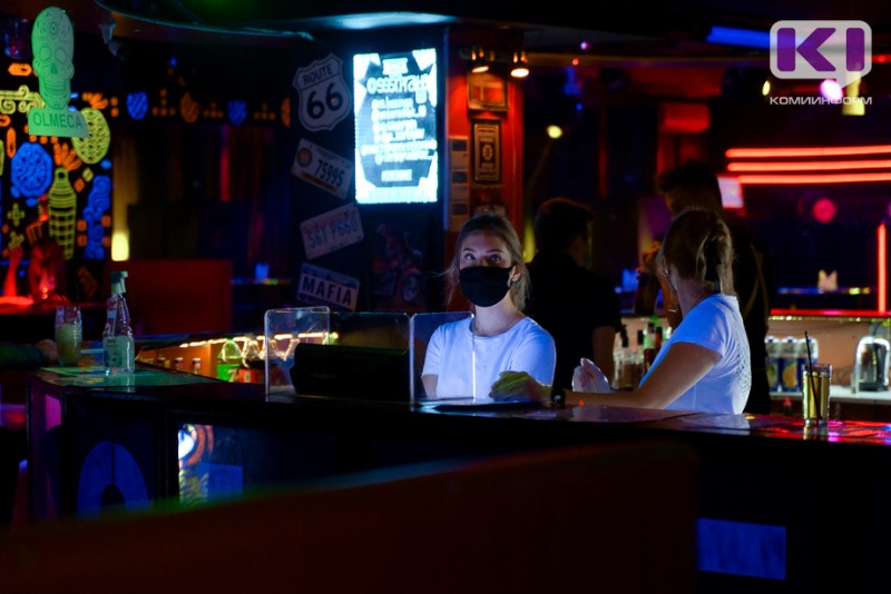 В Коми увеличился спрос на управляющих, официантов и операторов