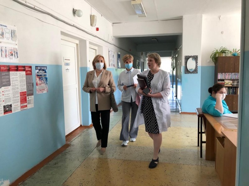 Маммограф в больнице Троицко-Печорска должен быть запущен в работу в самые кратчайшие сроки - Лариса Карачёва