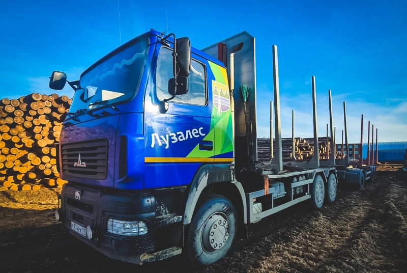 Водителям лесовозов "Лузалес" с 1 ноября увеличат зарплату