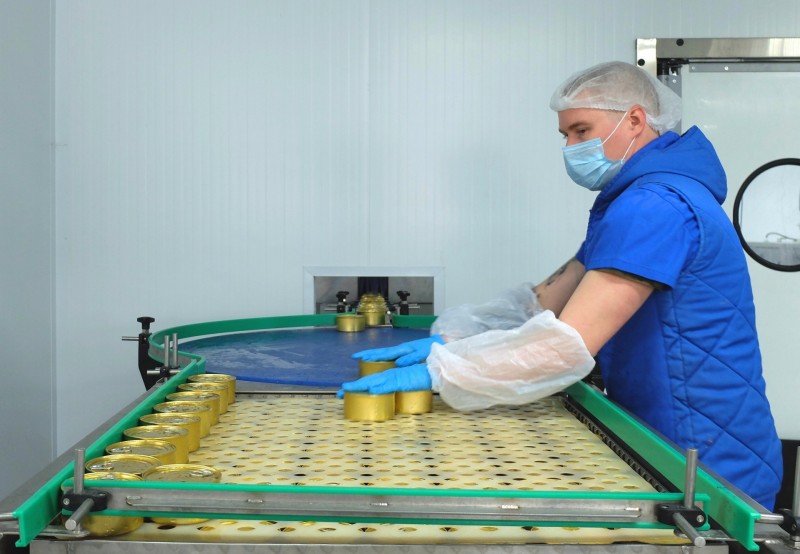 Птицефабрика "Зеленецкая" запустила производство мясных консервов