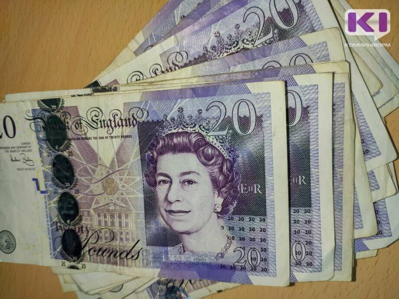 Финансисты отметили резкий всплеск интереса россиян к неосновным валютам