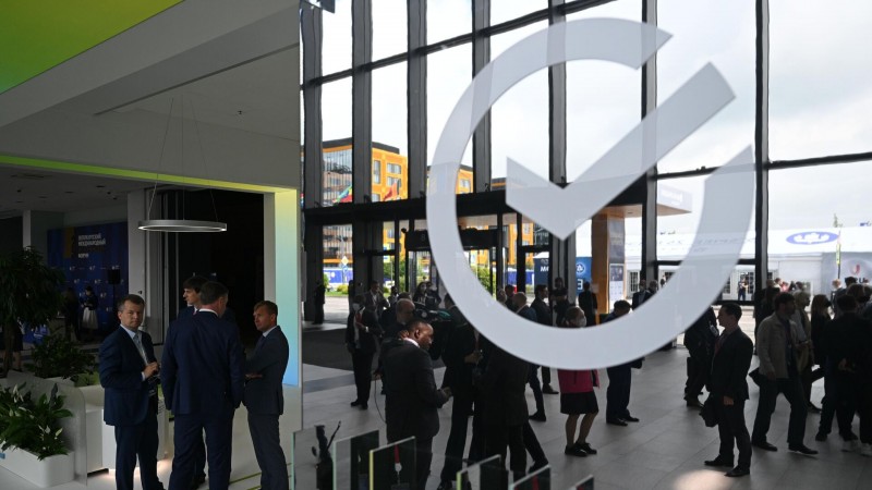 На собственной сессии Сбера на ПМЭФ обсудили вызовы финансового рынка страны