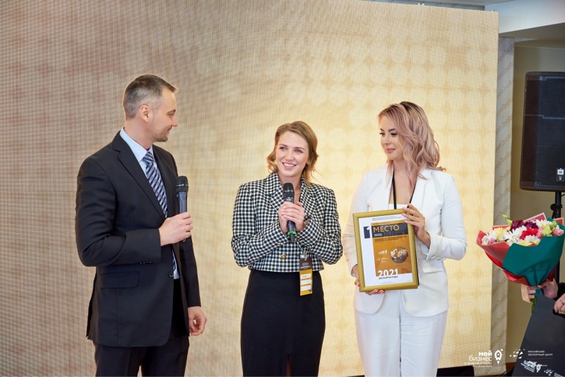 Оксана Аверкиева: "Хочу, чтобы в моей одежде ходил весь мир"