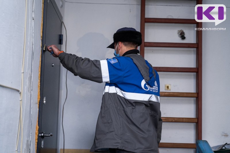 А у нас в квартире газ: надо ли платить за проверку оборудования и можно ли не впускать газовиков в квартиру 