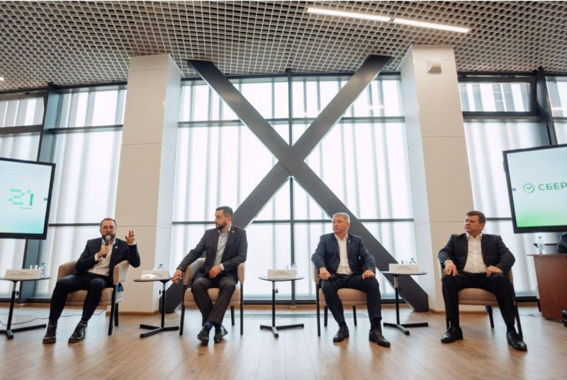 "Школа 21" в Великом Новгороде: открыт первый набор на обучение востребованным ИТ-профессиям

