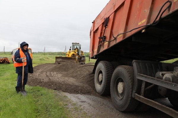 В усинском селе Новикбож начался ремонт дорожного покрытия улиц
