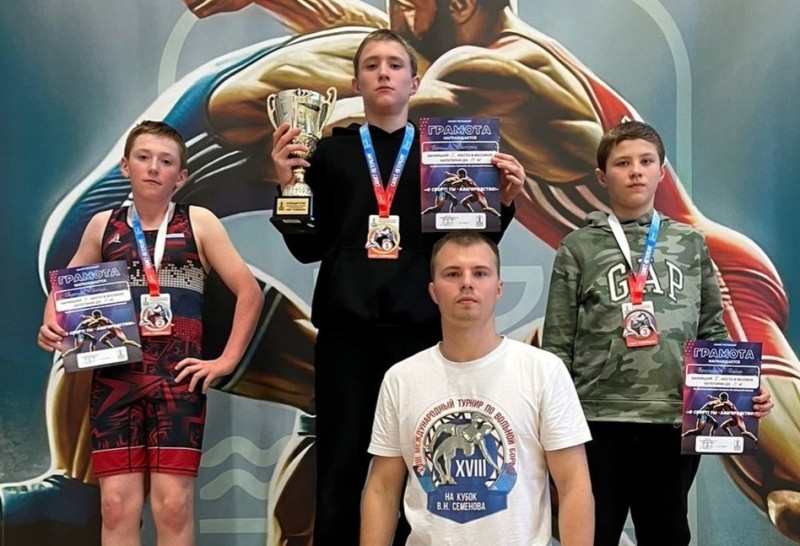 В копилке сборной Коми четыре медали на Всероссийских соревнованиях по вольной борьбе