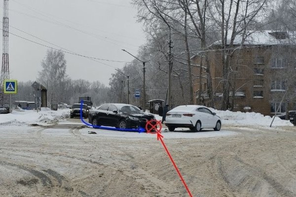 Сыктывкарка за рулем Hyundai Solaris не уступила дорогу и спровоцировала ДТП