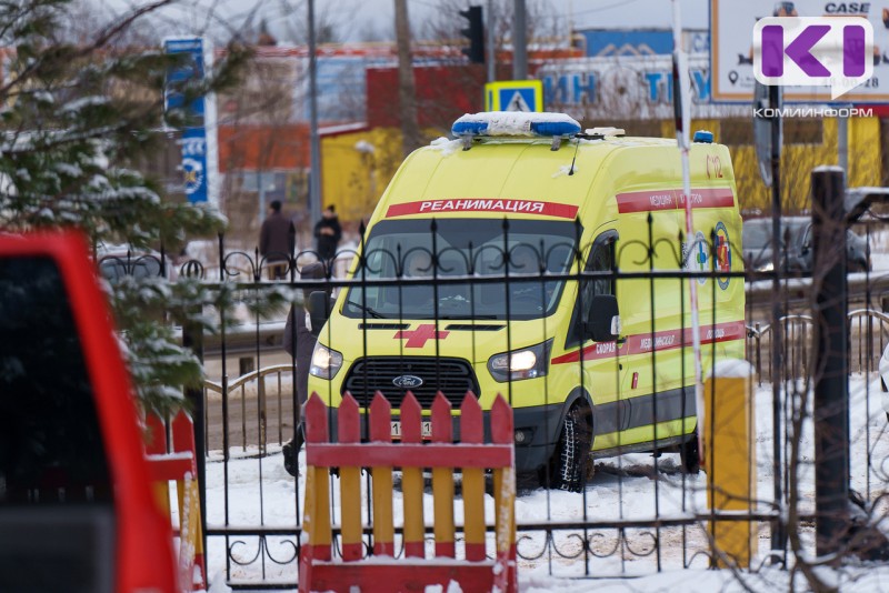 В Коми работник на производстве упал в яму и получил тяжелую травму