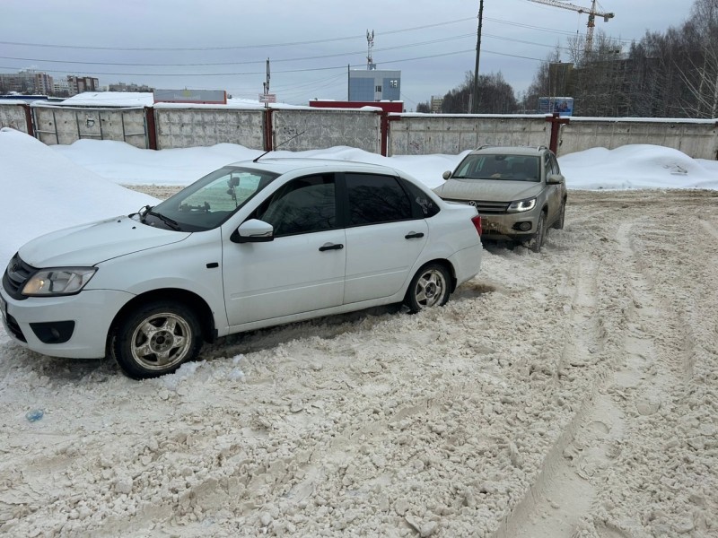 Приставы Коми передали Минобороны пять конфискованных автомобилей