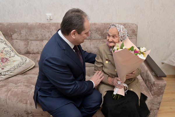 Врио главы Коми вручил первую медаль 