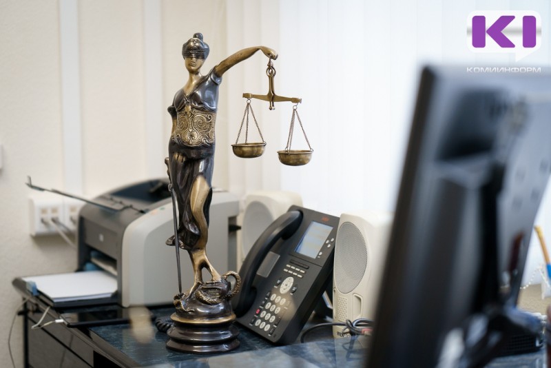 Ухтинка отсудила у мэрии более 300 тысяч рублей за падение с лестницы