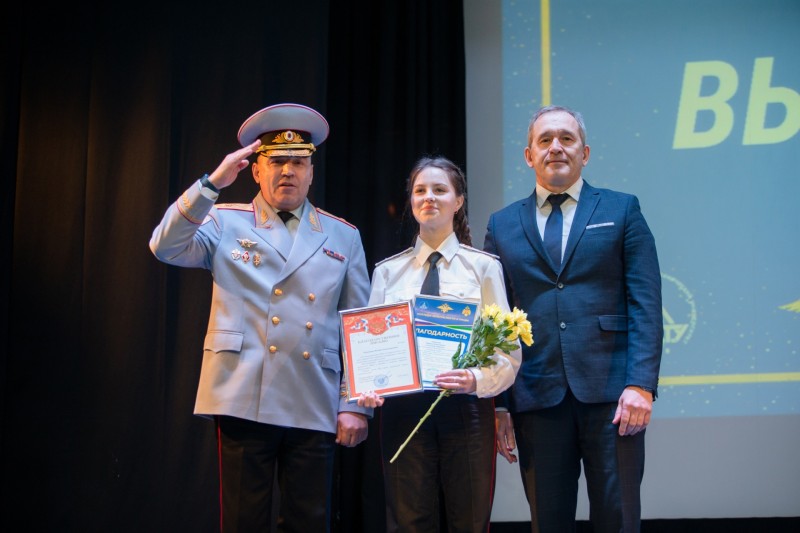 В Ухте выпускникам Колледжа безопасности и права вручили дипломы

