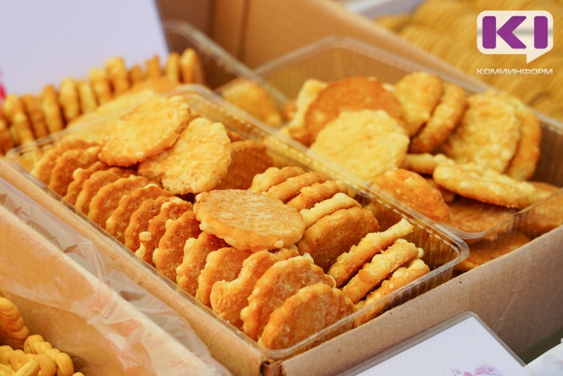 За неделю в Коми подорожала колбаса и подешевело печенье