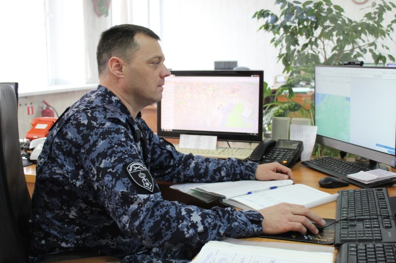 В Сыктывкаре задержали женщину, напавшую на продавца ювелирного магазина за отказ в возврате товара

