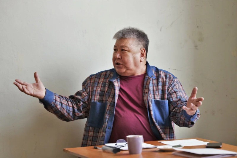 "Только дух победит": режиссер из Калмыкии рассказал, как проходит работа над опереттой "Василий Теркин" на коми языке
