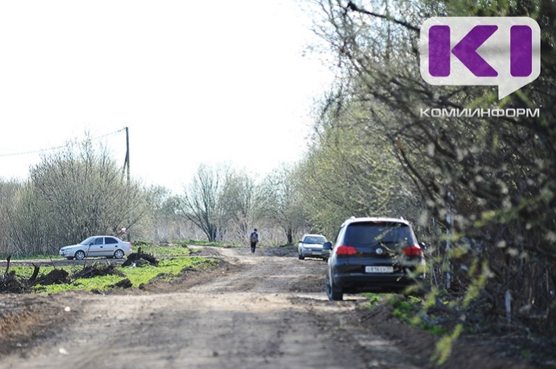 В Сыктывкаре опрокинулся питбайк 