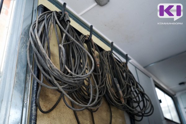 Два жителя Прилузья заплатят штраф за хищение 159 кг электропроводов