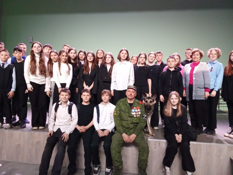 "Жить и помнить!": патриотический десант встретился с учащимися школ в Объячево и Вухтыме