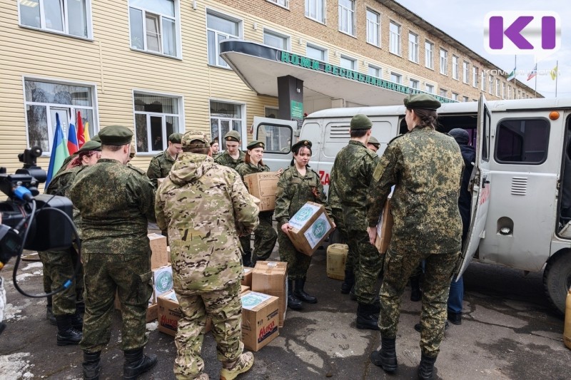 Коми республиканский агропромышленный техникум передал на фронт УАЗ с антидроновой сеткой и гуманитарным грузом