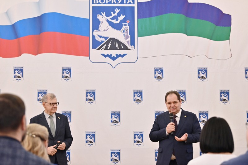 Ростислав Гольдштейн поддержал инициативу общественников Воркуты по реконструкции городского стадиона