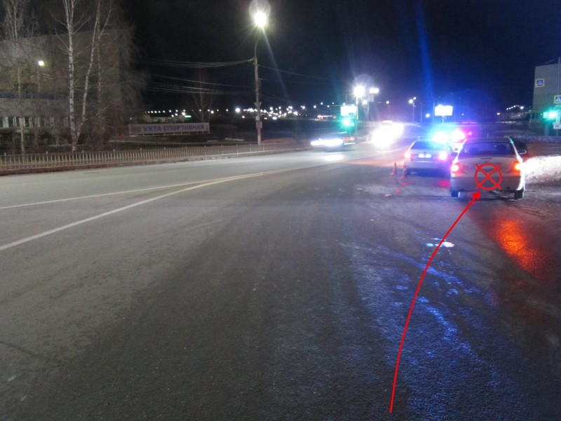 В Ухте при въезде на мост 72-летний "фокусник" врезался в ограждение, пассажирка получила травмы