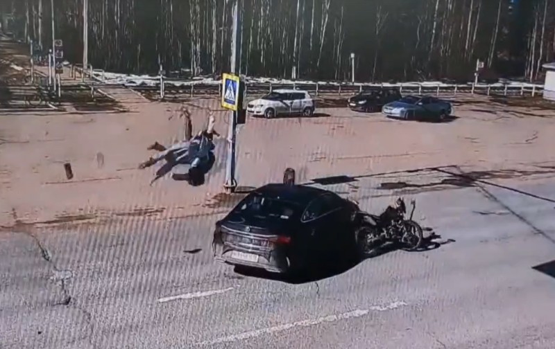 Врачи рассказали о состоянии пострадавших в мотоаварии в Эжве подростков