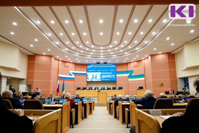 Школьные маршруты, переселение, сироты: на что пойдут дополнительные доходы бюджета Коми