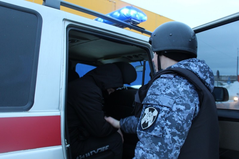 В Воркуте росгвардейцы задержали мужчину, похитившего товары из магазина