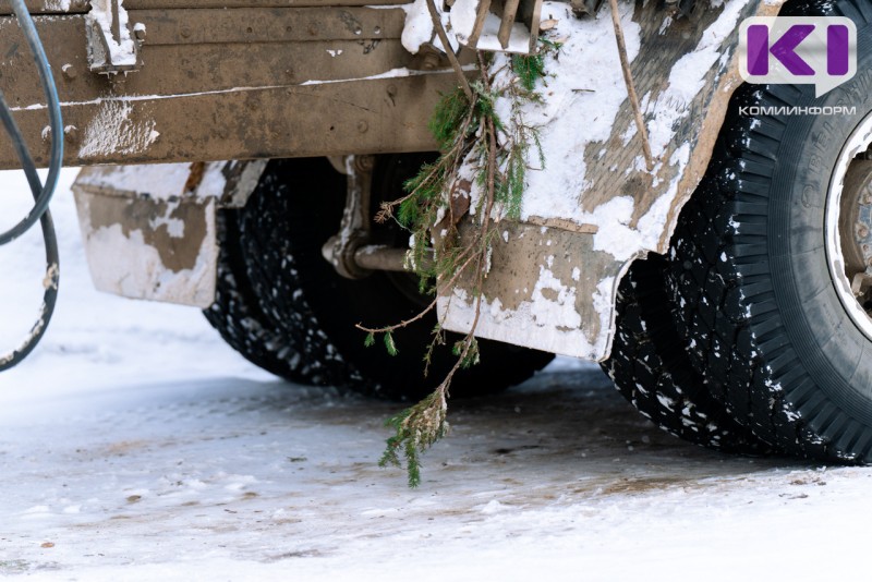 На автодороге Айкино-Кослан ДТП с большегрузами парализовало движение