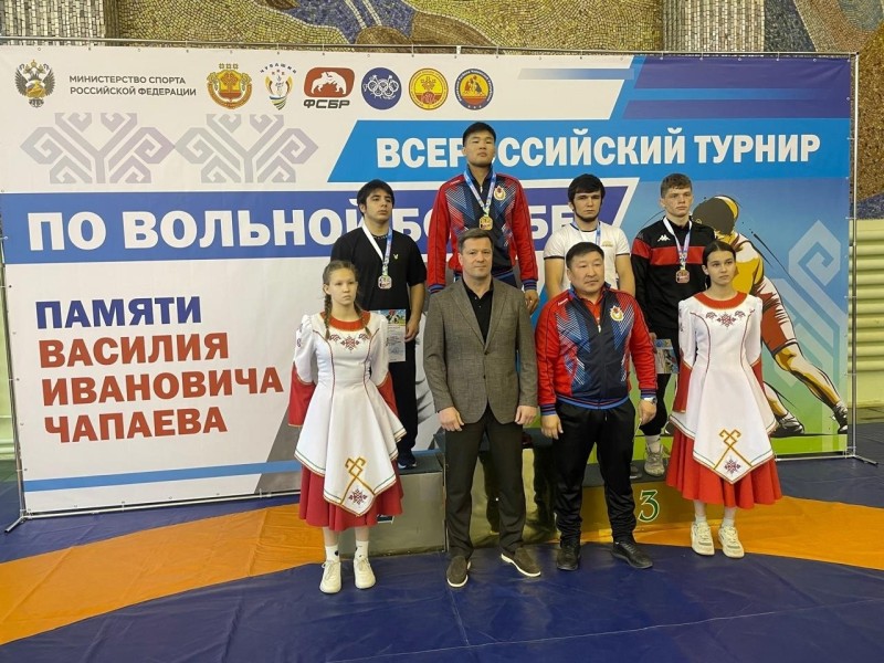 Борцы Коми выиграли золото и бронзу на Всероссийских соревнованиях по вольной борьбе