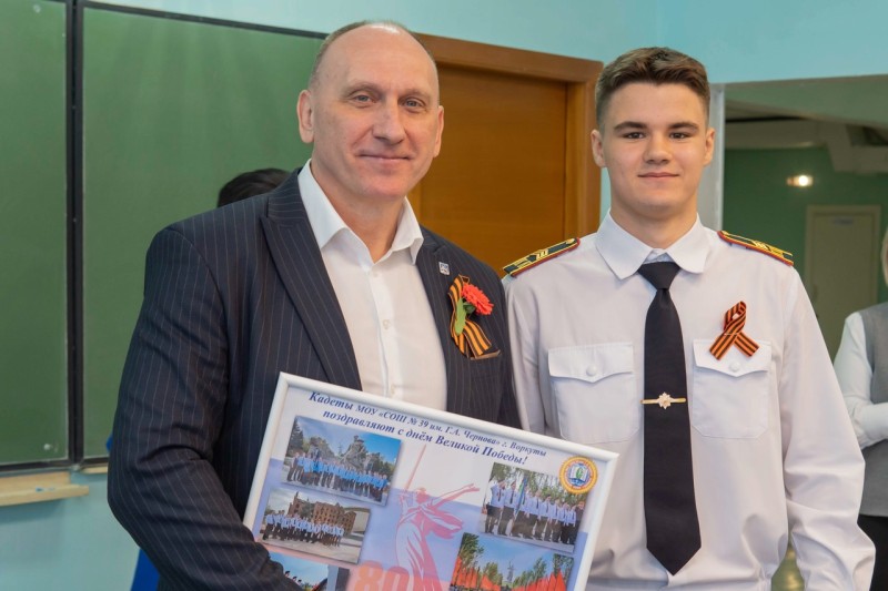 Игорь Гурьев и Леонид Сметанин провели в школах "Разговоры о важном"