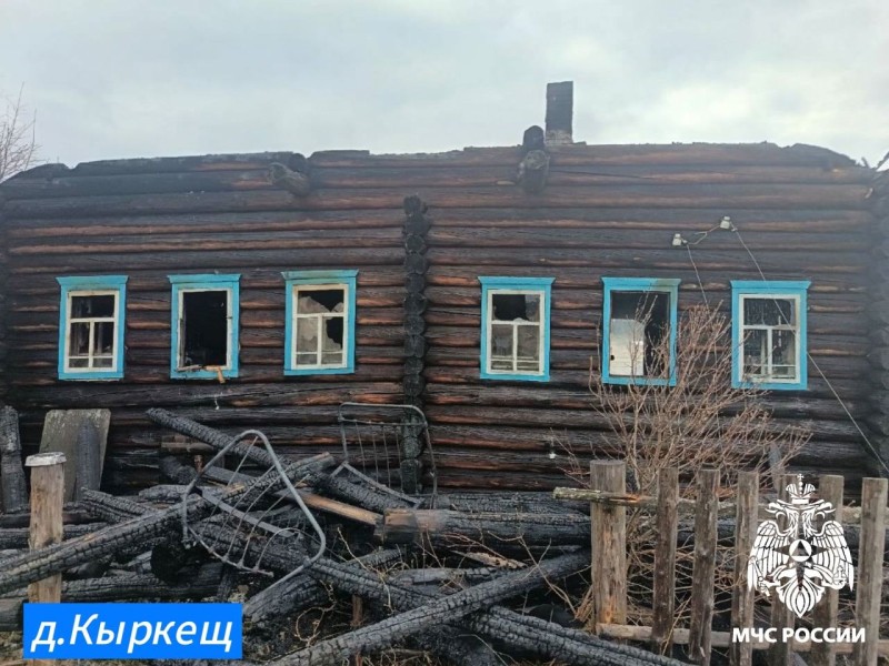 В Коми за сутки сгорели несколько жилых домов и автомобиль