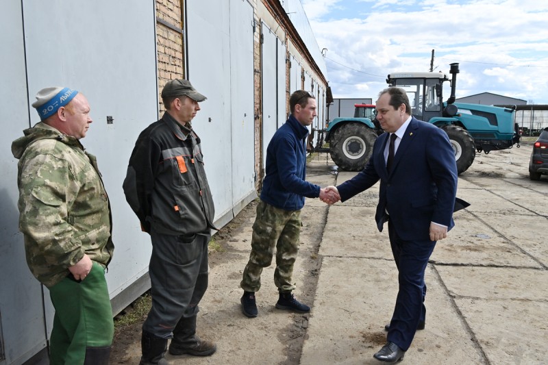 Ростислав Гольдштейн предложил сельхозпредприятию "Нёбдинский" нарастить производство комбикормов