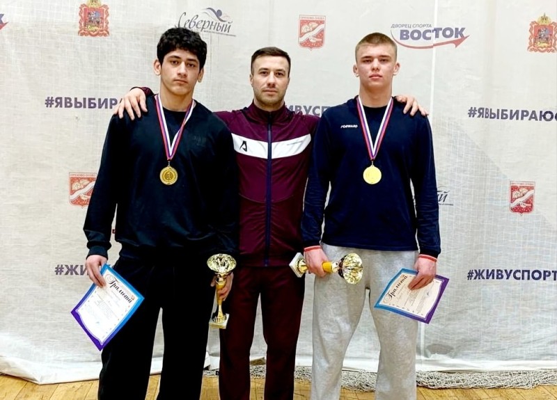 Две победы одержали спортсмены из Коми на всероссийских соревнованиях по вольной борьбе