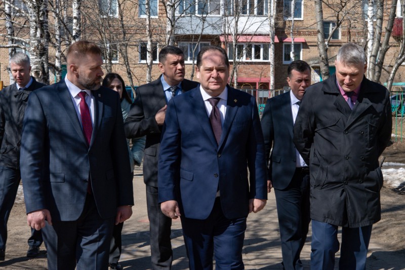 Ростислав Гольдштейн поручил Правительству Коми разработать программу по обновлению малых архитектурных форм на территориях детсадов

