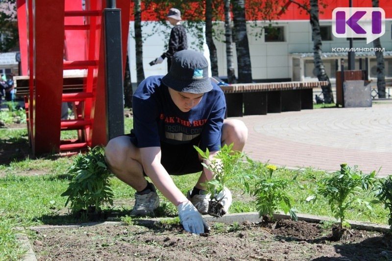 В Коми этим летом планируют трудоустроить более 9 тысяч подростков