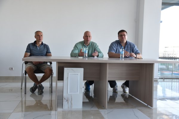 Новый тренер ХК 