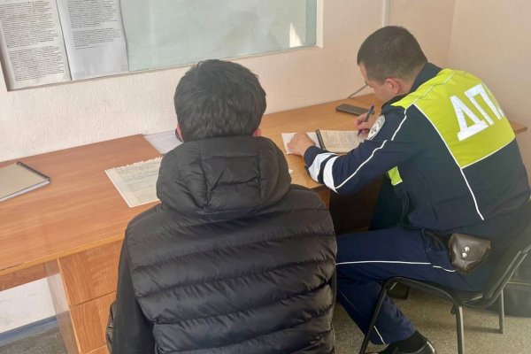 Полиция Сыктывкара установила водителя, который проехал по площади 