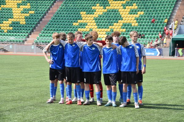 В Сыктывкаре стартовал первый домашний тур Юношеской футбольной лиги Северо-Запад